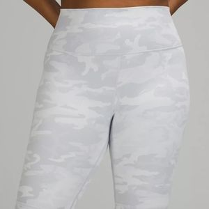 Lululemon Wunder Under Ribbed SZ 6